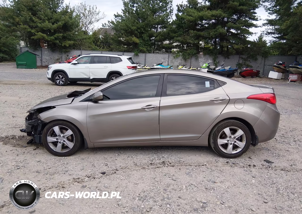 2013 Hyundai Elantra Gls VIN:5NPDH4AEXDH289358 - 15
