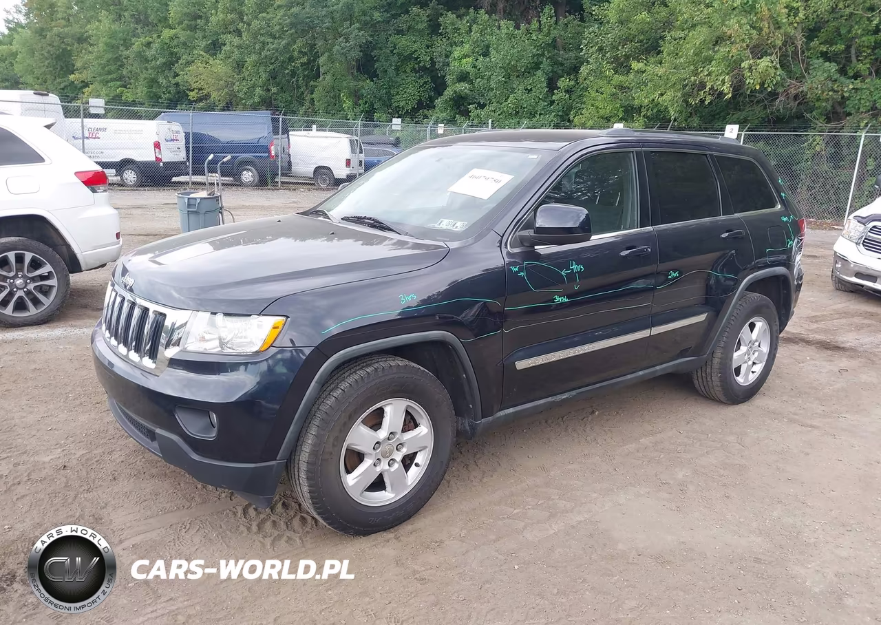 2011 Jeep Grand Cherokee Laredo VIN:1J4RR4GG9BC520135 - 2