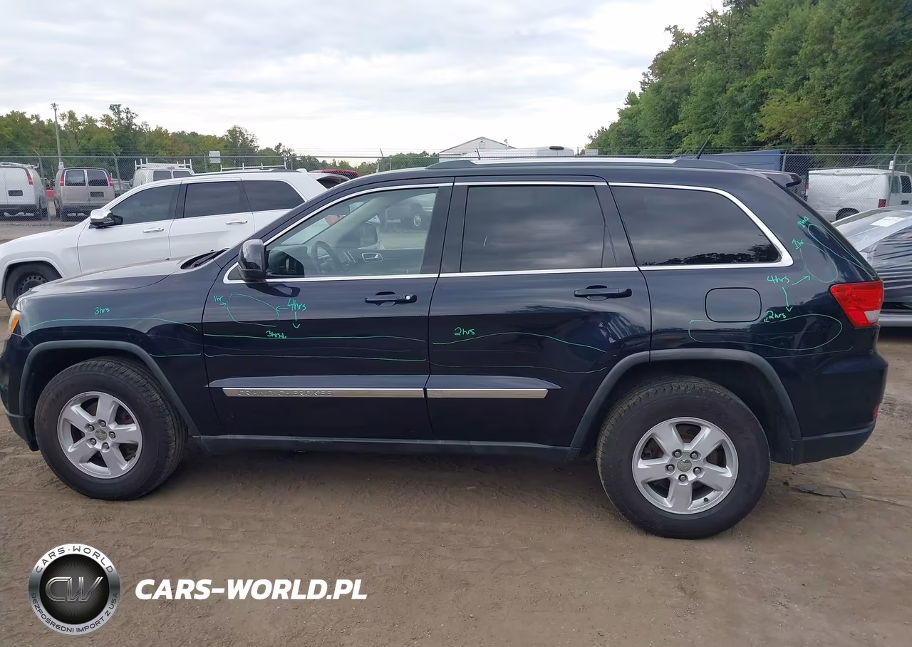 2011 Jeep Grand Cherokee Laredo VIN:1J4RR4GG9BC520135 - 6
