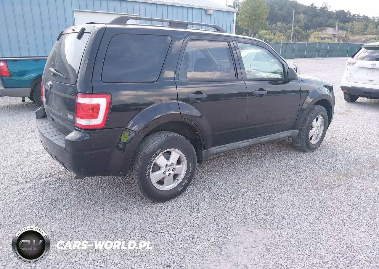 2010 Ford Escape Xlt VIN:1FMCU9DG3AKA30902 - 4