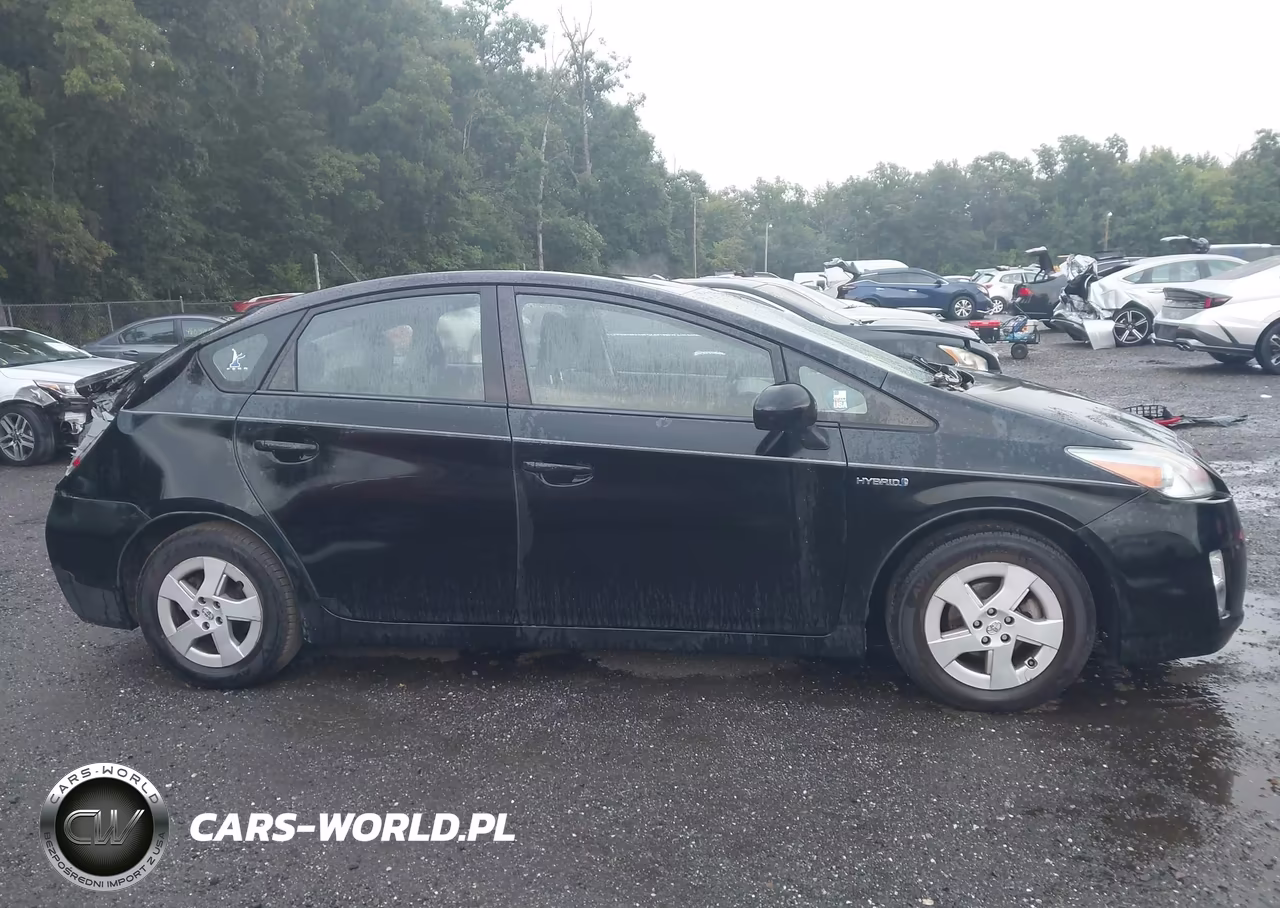2011 Toyota Prius Three VIN:JTDKN3DU0B1415082 - 13