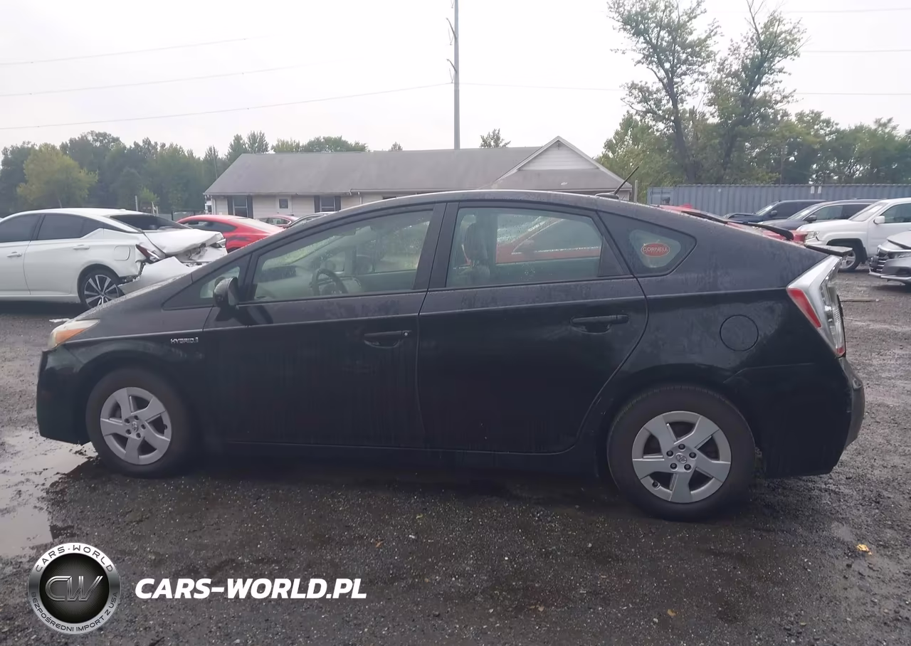 2011 Toyota Prius Three VIN:JTDKN3DU0B1415082 - 14