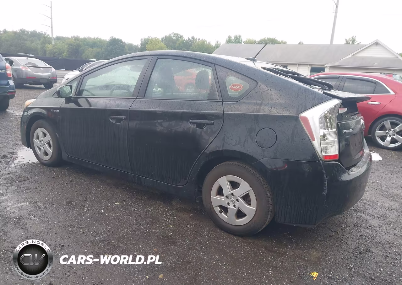 2011 Toyota Prius Three VIN:JTDKN3DU0B1415082 - 3