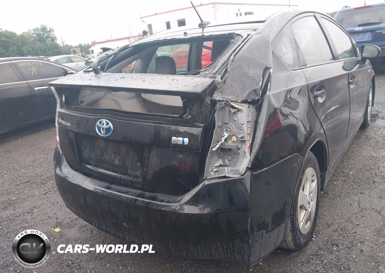 2011 Toyota Prius Three VIN:JTDKN3DU0B1415082 - 6
