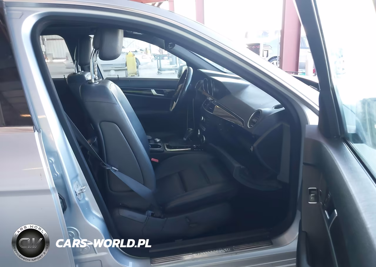 2013 Mercedes-Benz C 250 Sport VIN:WDDGF4HB4DA861682 - 5