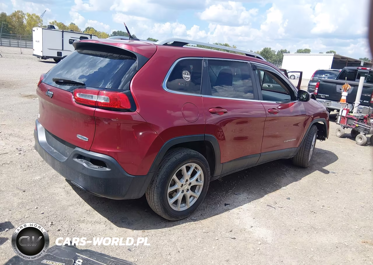 2014 Jeep Cherokee Latitude VIN:1C4PJLCB5EW305721 - 4