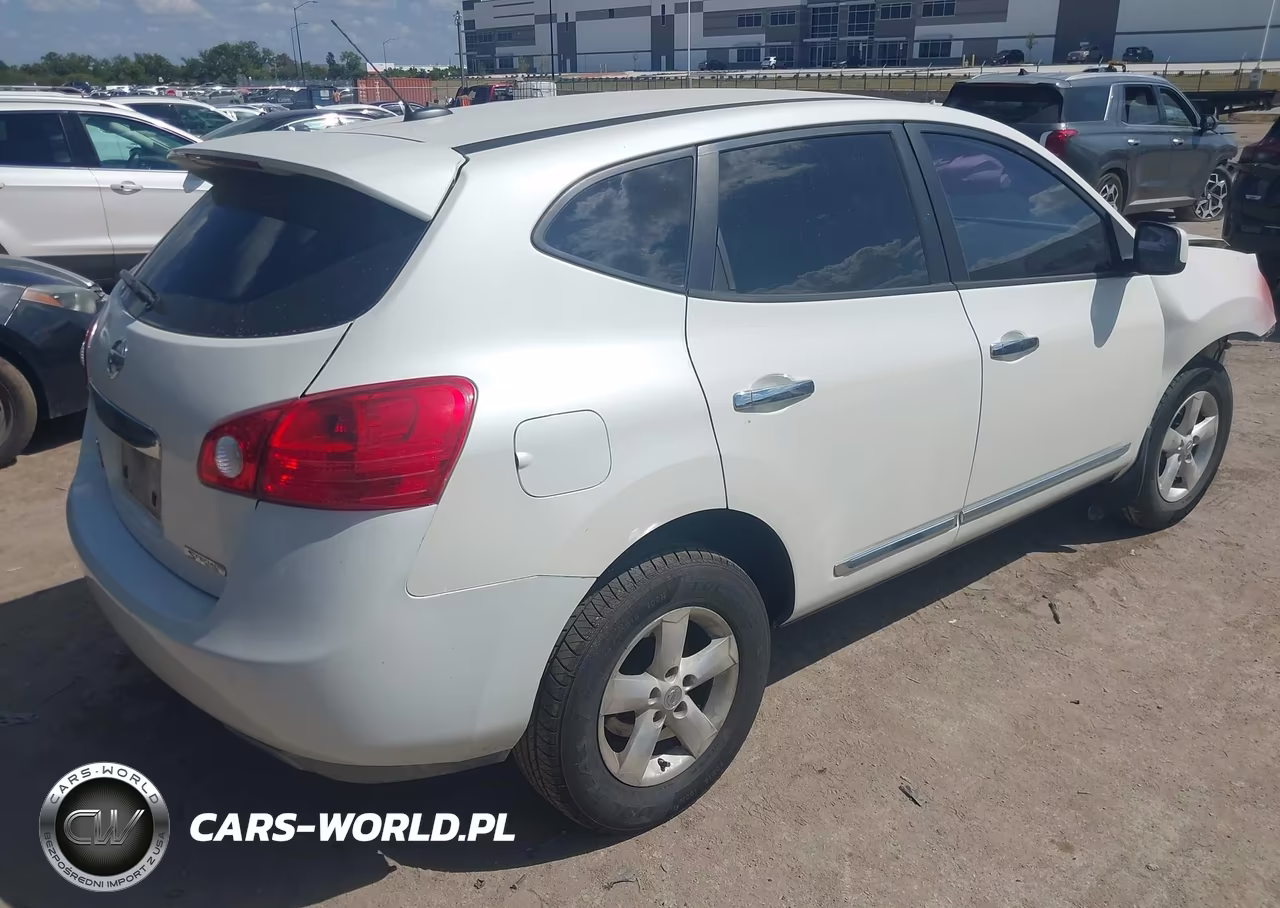 2013 Nissan Rogue S VIN:JN8AS5MTXDW521735 - 4
