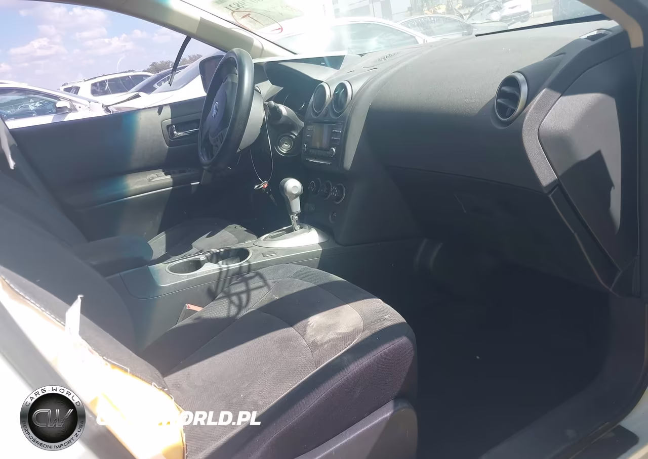 2013 Nissan Rogue S VIN:JN8AS5MTXDW521735 - 5
