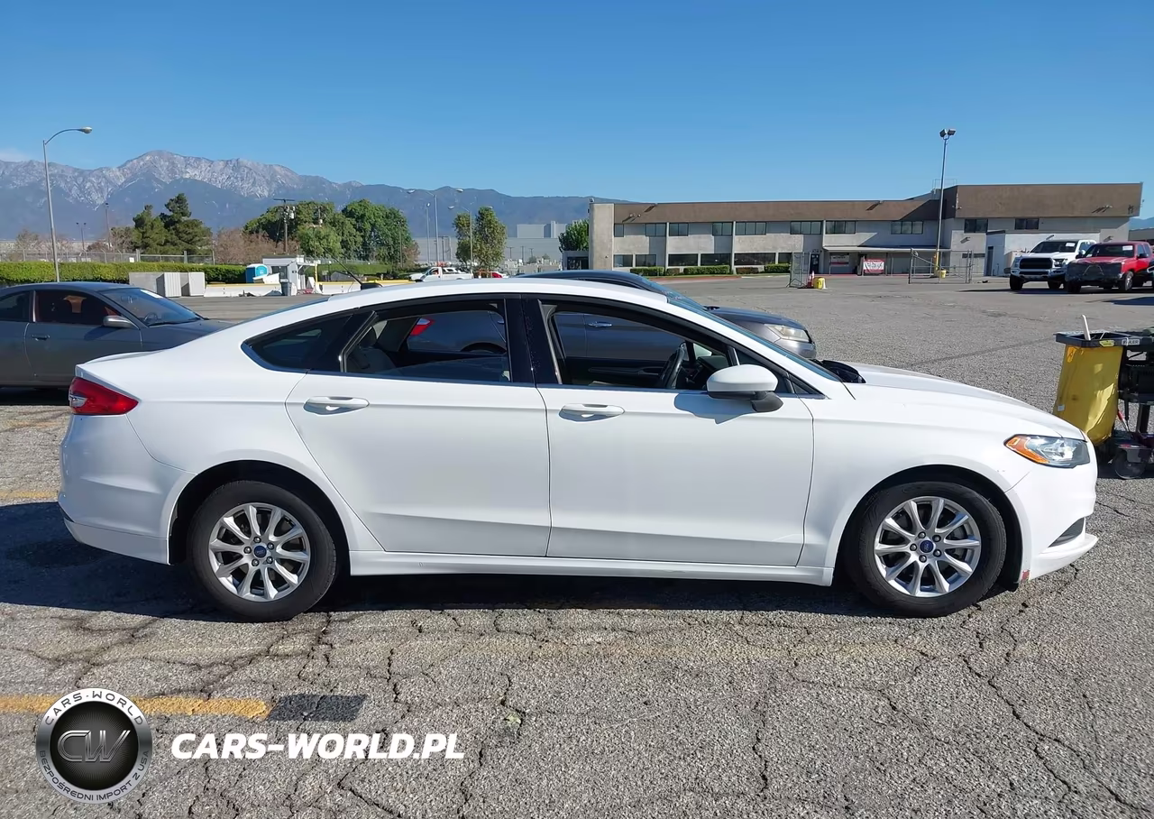 2017 Ford Fusion S VIN:3FA6P0G73HR163722 - 15