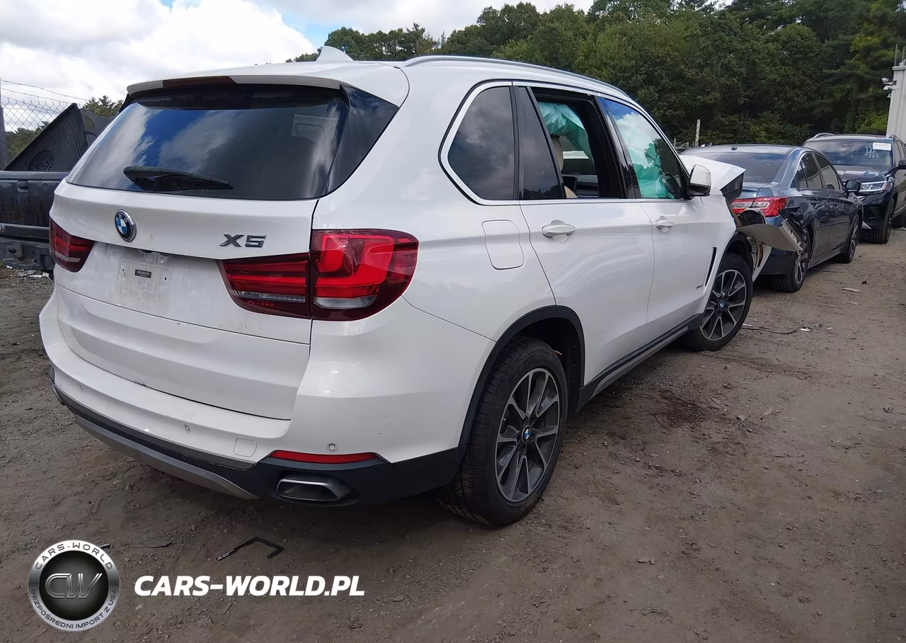2018 BMW X5 xDrive35I VIN:5UXKR0C59J0X98035 - 4