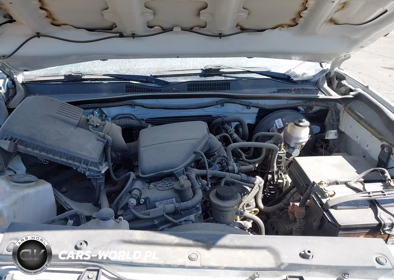2018 Toyota Tacoma Sr VIN:5TFRX5GN1JX115233 - 10