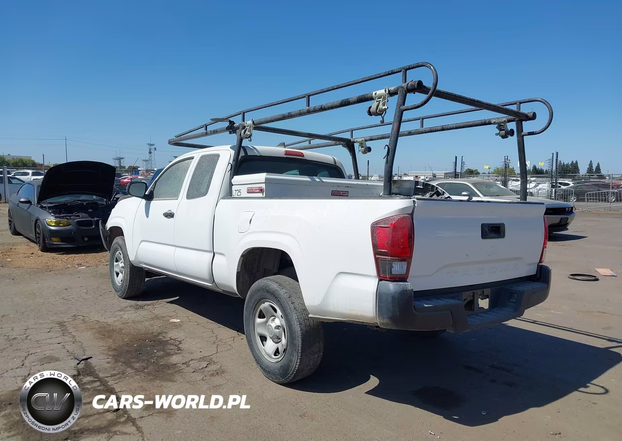 2018 Toyota Tacoma Sr VIN:5TFRX5GN1JX115233 - 3