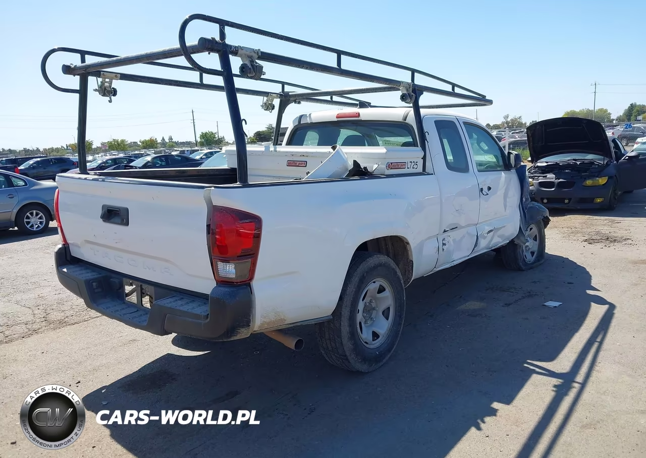 2018 Toyota Tacoma Sr VIN:5TFRX5GN1JX115233 - 4