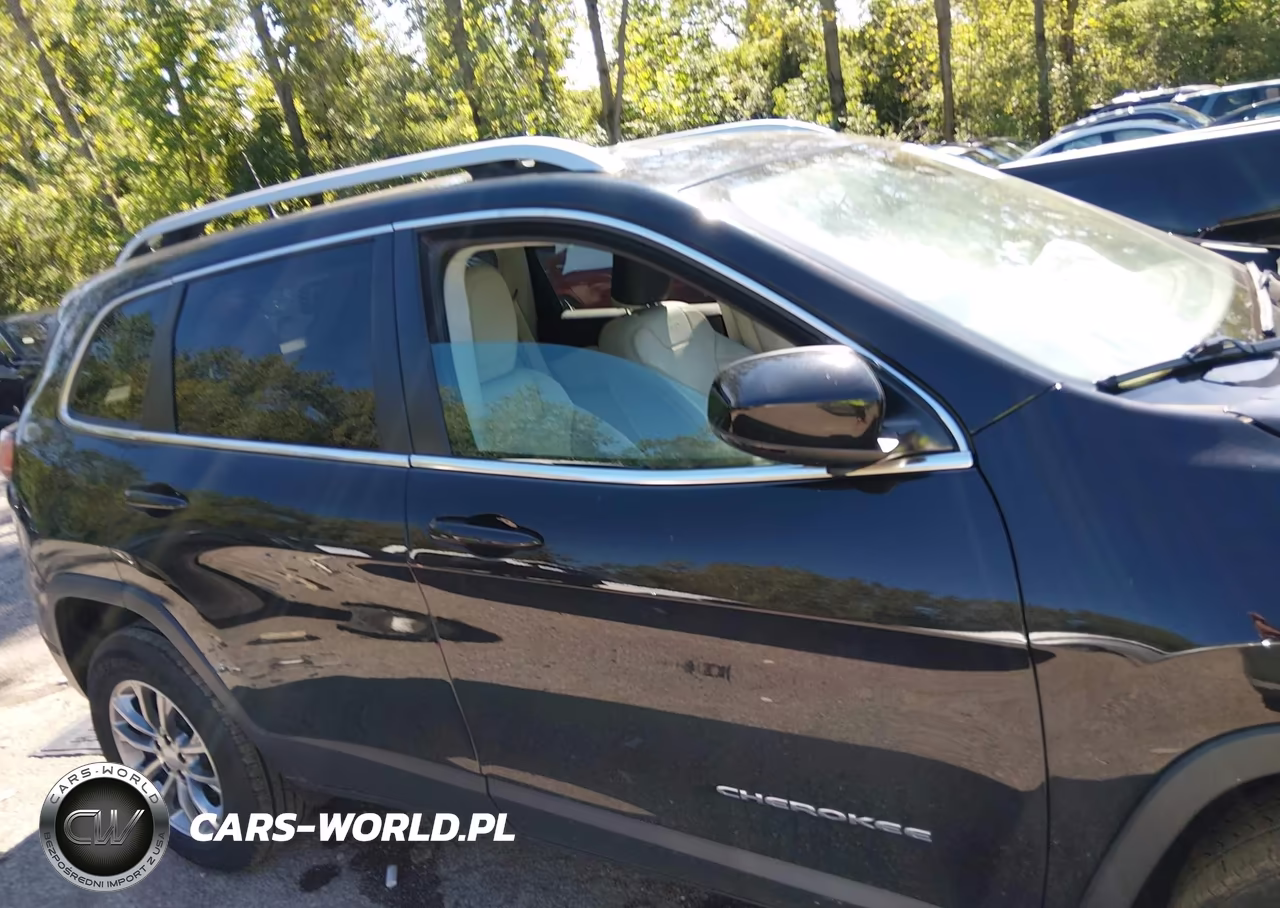 2021 Jeep Cherokee Latitude Lux 4X4 VIN:1C4PJMMX2MD185693 - 13