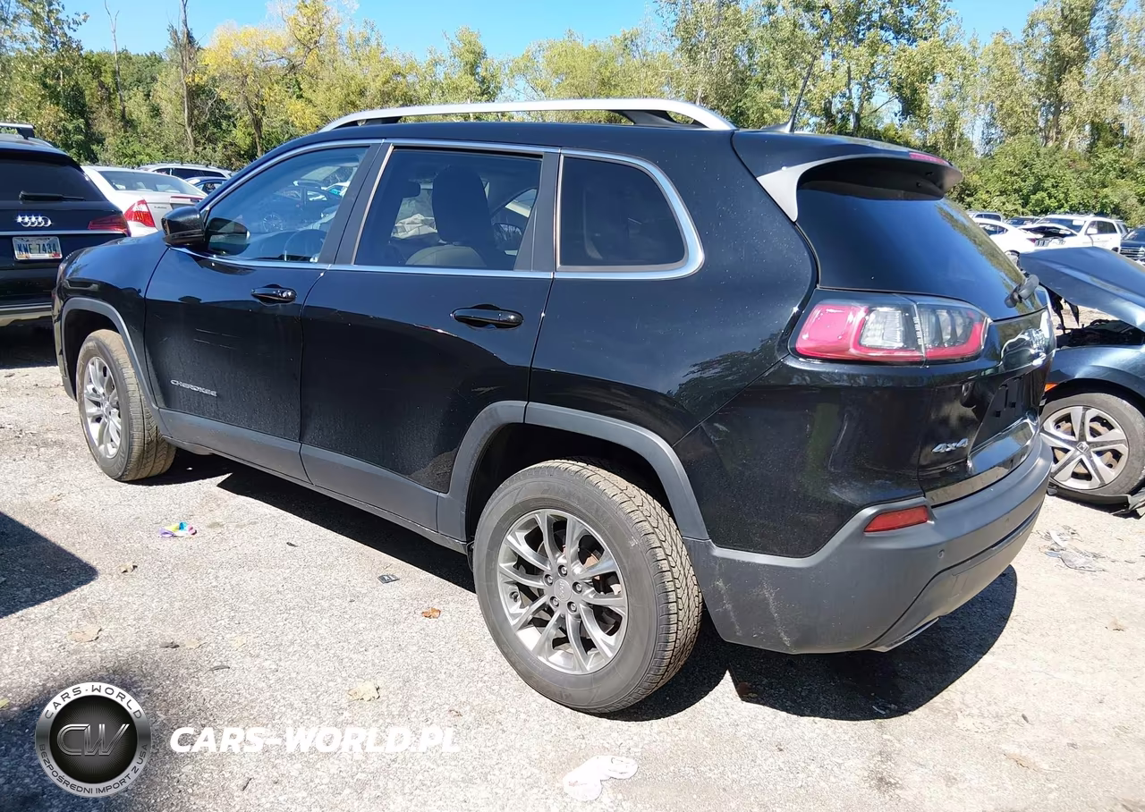 2021 Jeep Cherokee Latitude Lux 4X4 VIN:1C4PJMMX2MD185693 - 3