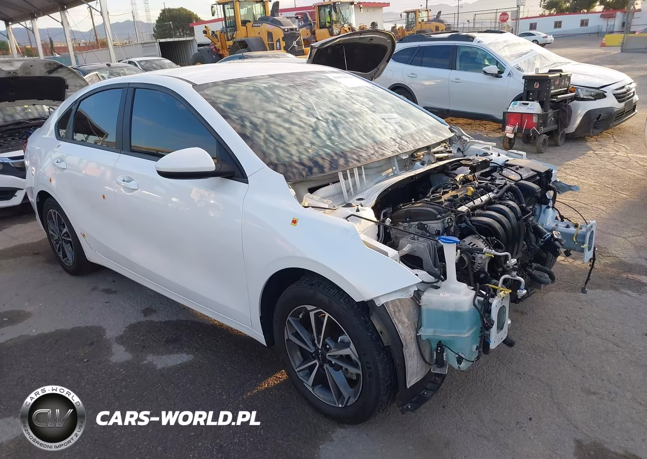 2023 Kia Forte Lxs