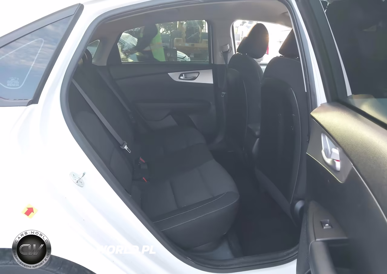 2023 Kia Forte Lxs VIN:3KPF24AD2PE598879 - 8