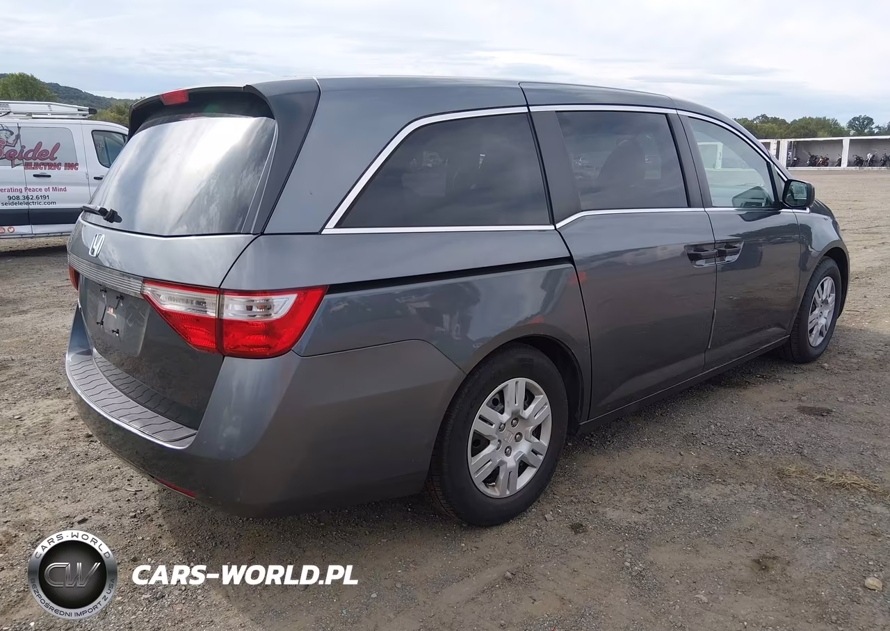 2013 Honda Odyssey Lx VIN:5FNRL5H28DB061895 - 4
