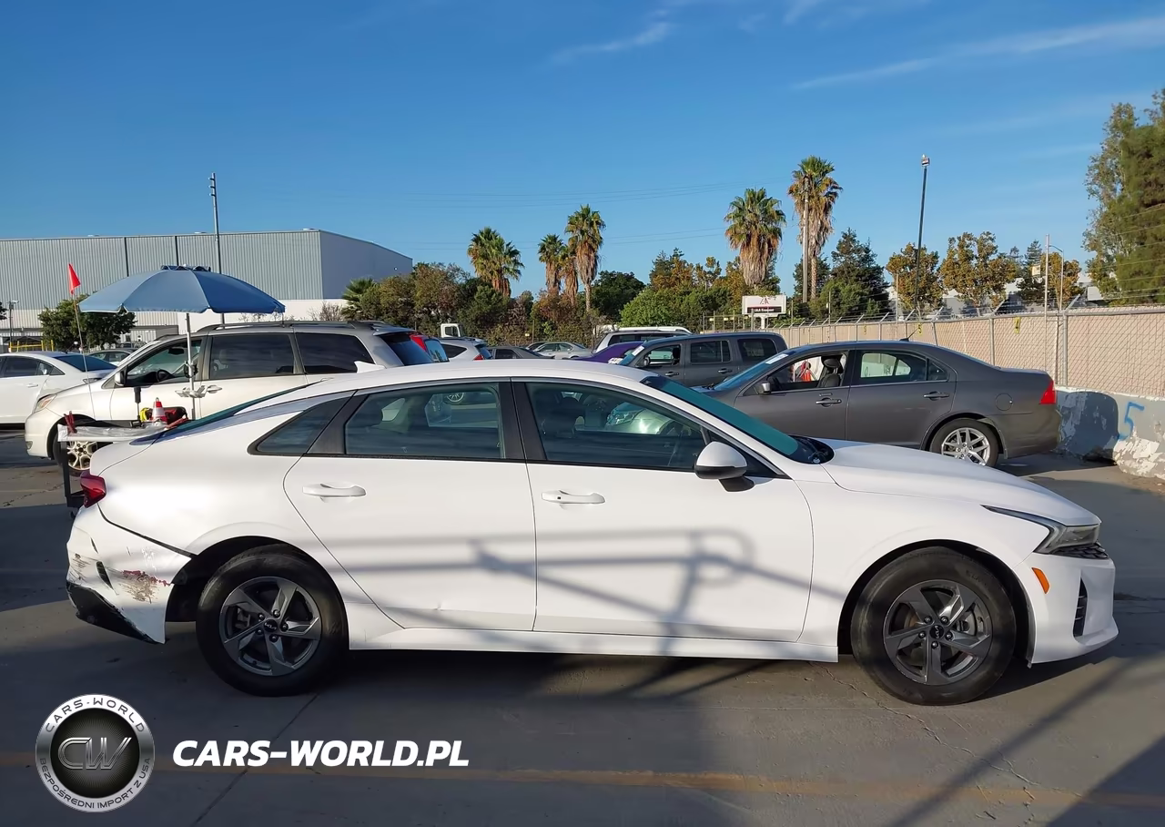 2022 Kia K5 Lxs VIN:5XXG14J24NG135538 - 12