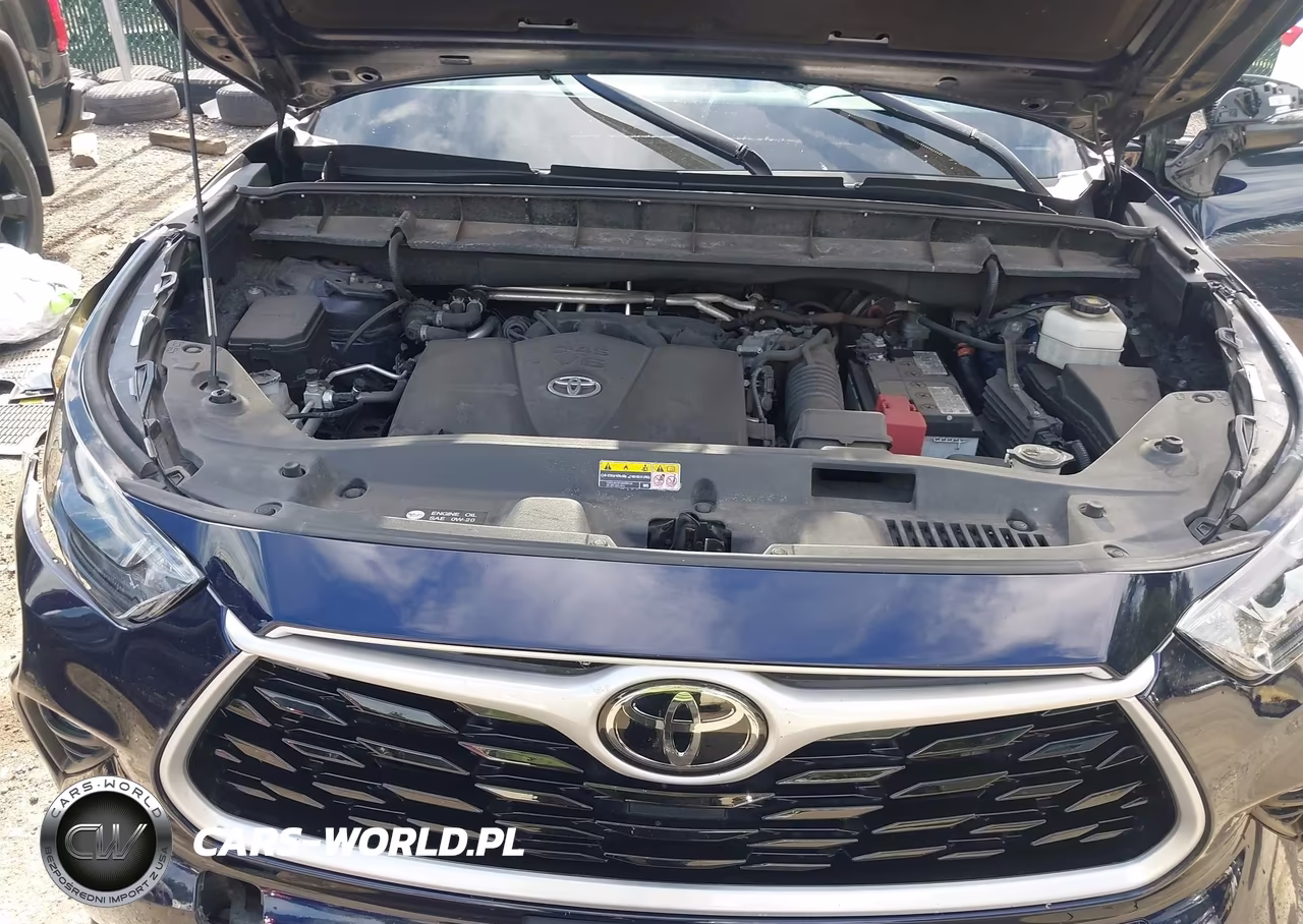 2022 Toyota Highlander Xle VIN:5TDGZRBH0NS579300 - 10