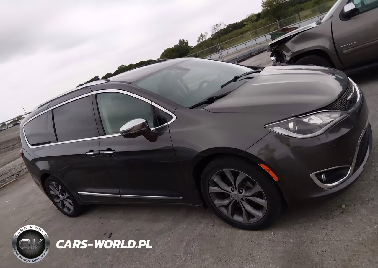 2019 Chrysler Pacifica Limited VIN:2C4RC1GG9KR550250 - 13