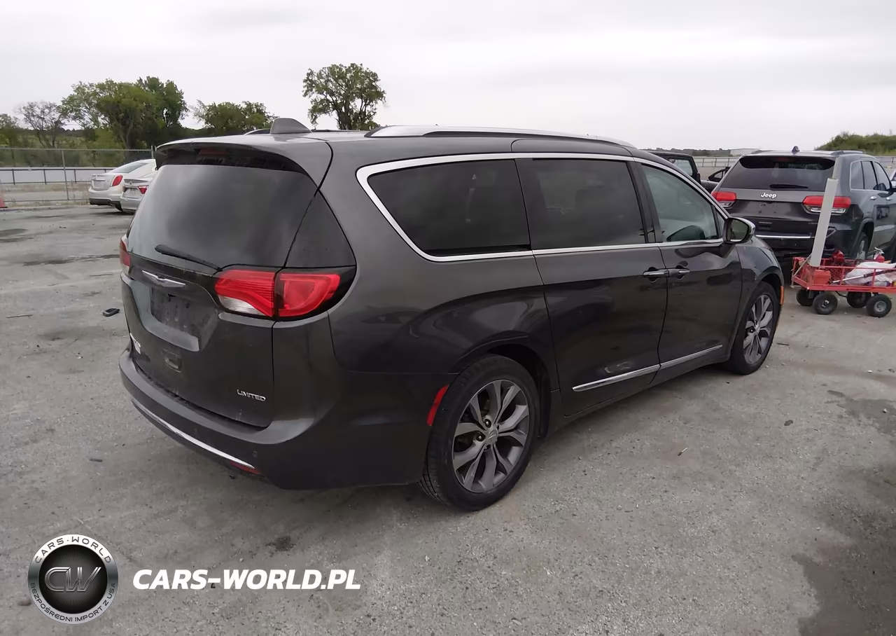 2019 Chrysler Pacifica Limited VIN:2C4RC1GG9KR550250 - 4