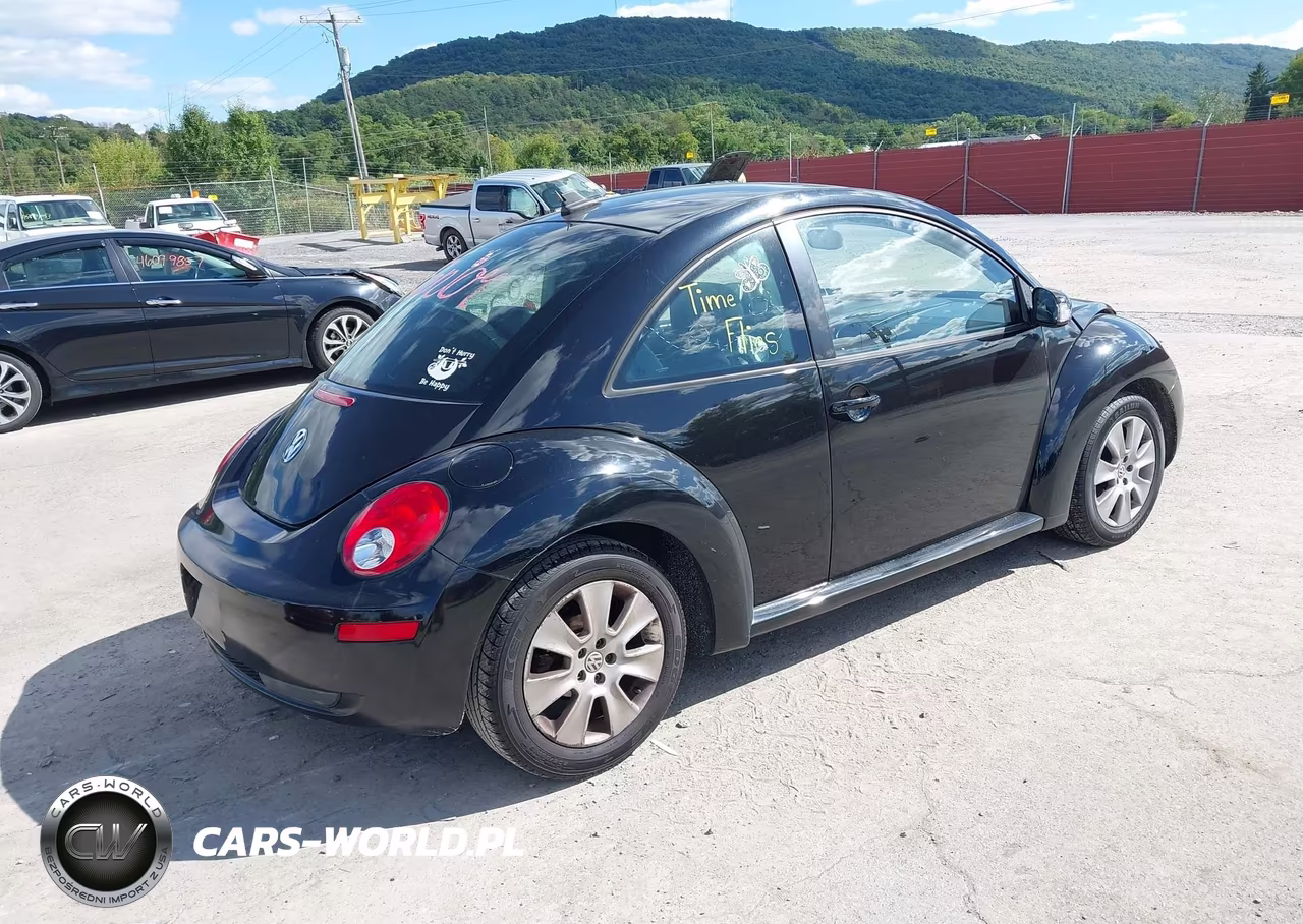 2010 Volkswagen New Beetle 2.5L VIN:3VWRW3AGXAM012915 - 4