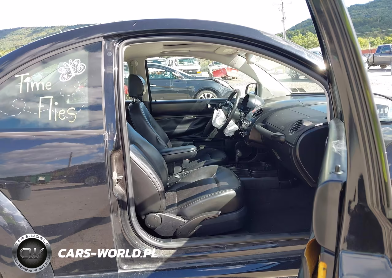 2010 Volkswagen New Beetle 2.5L VIN:3VWRW3AGXAM012915 - 5