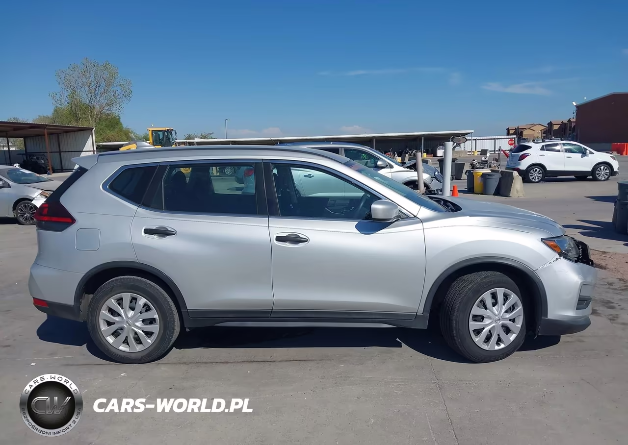 2018 Nissan Rogue S VIN:5N1AT2MT2JC830440 - 13
