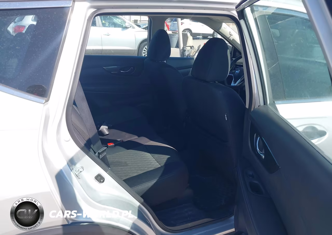 2018 Nissan Rogue S VIN:5N1AT2MT2JC830440 - 8