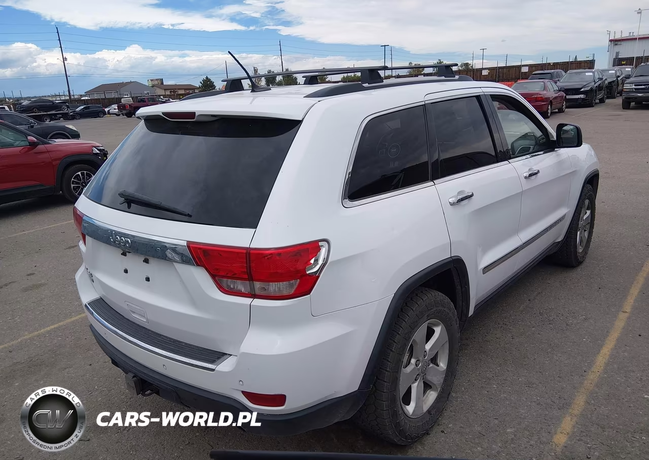 2013 Jeep Grand Cherokee Overland VIN:1C4RJFCT6DC559750 - 4