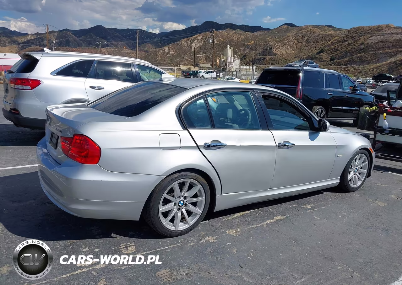 2009 BMW 328I VIN:WBAPH57539NL76632 - 4