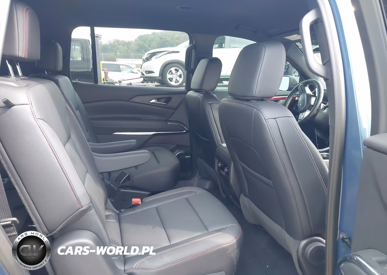 2026 Chevrolet Traverse Awd Z71 VIN:1GNEVJKS6TJ241112 - 8