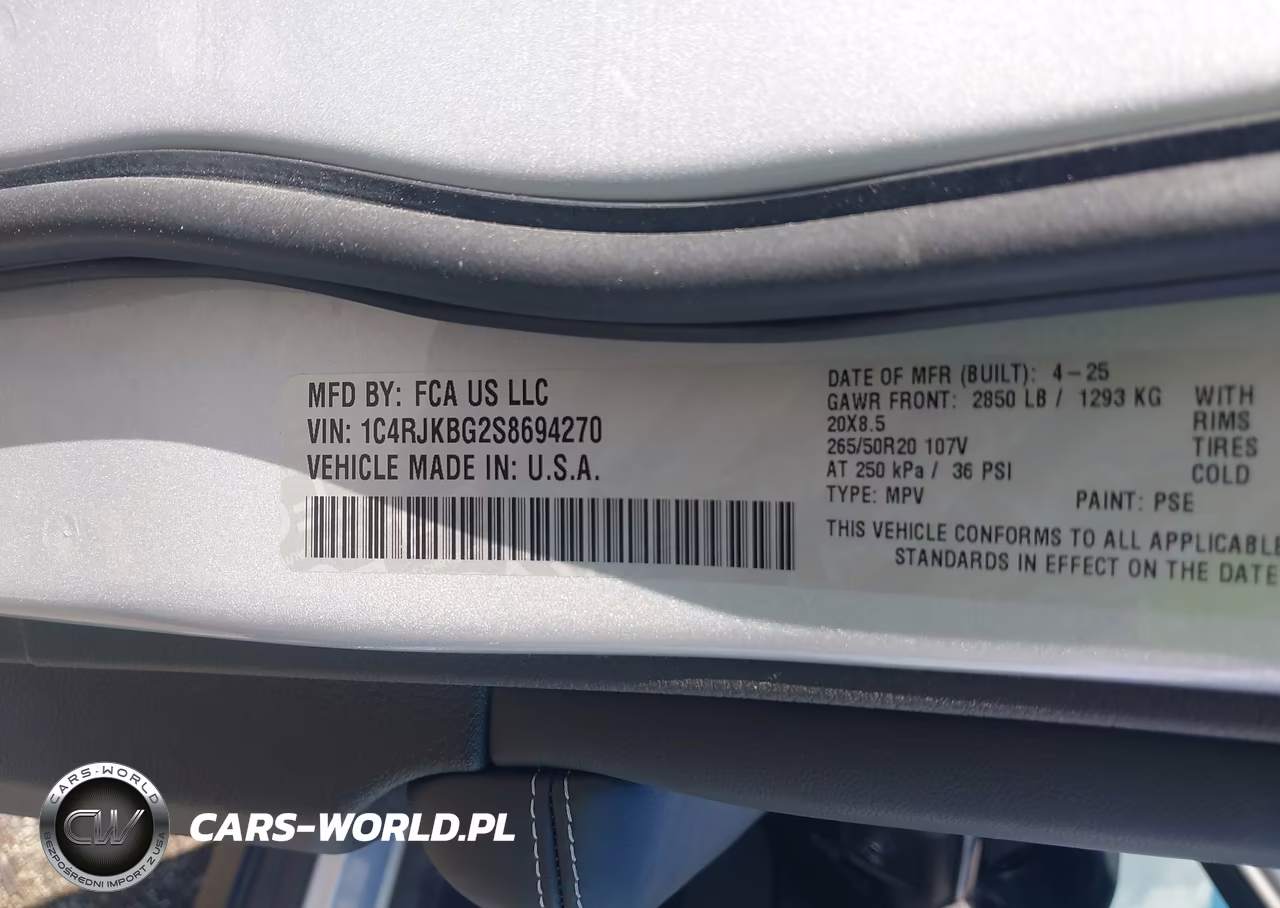 2025 Jeep Grand Cherokee L Limited 4X4 VIN:1C4RJKBG2S8694270 - 9