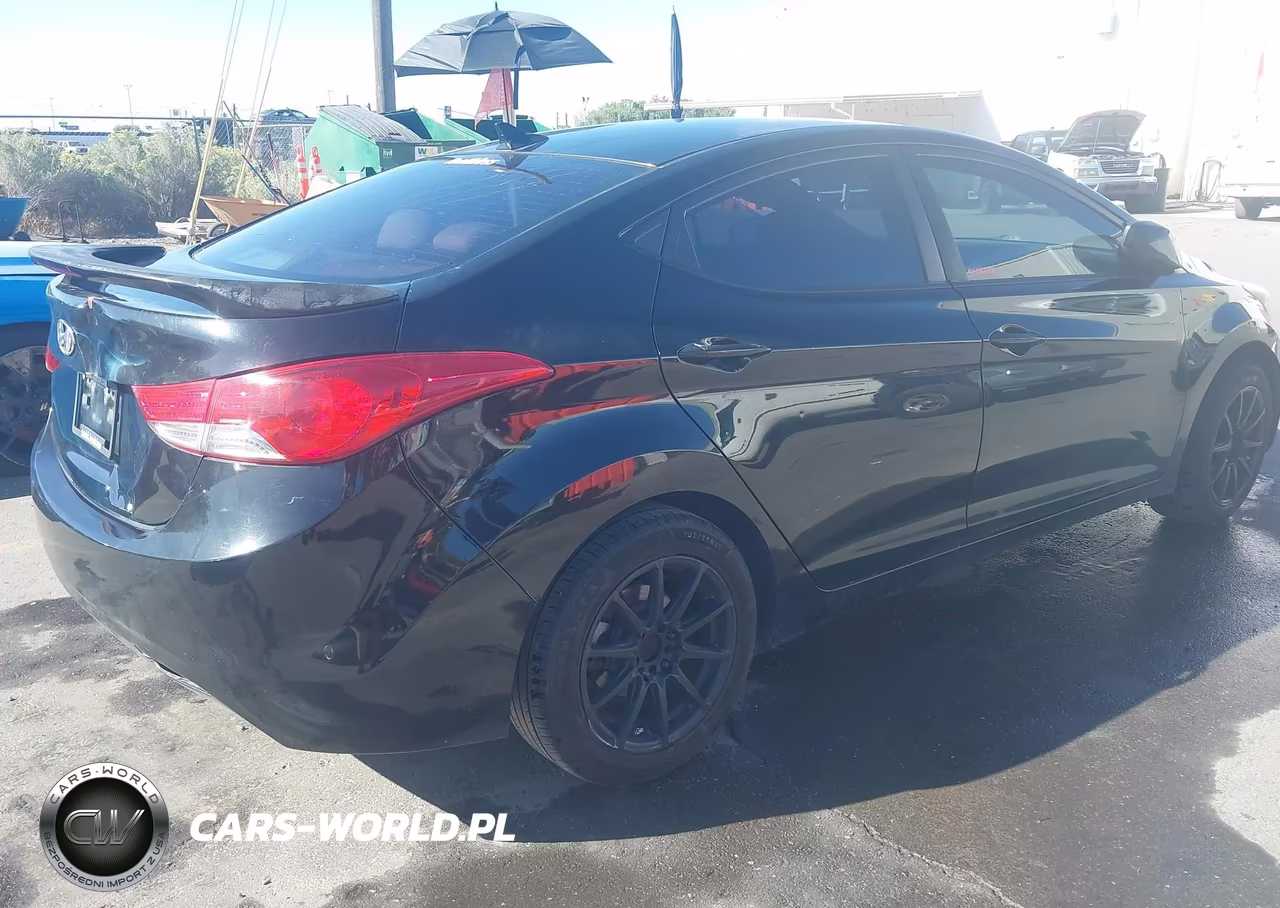 2012 Hyundai Elantra Gls VIN:5NPDH4AE7CH068606 - 4