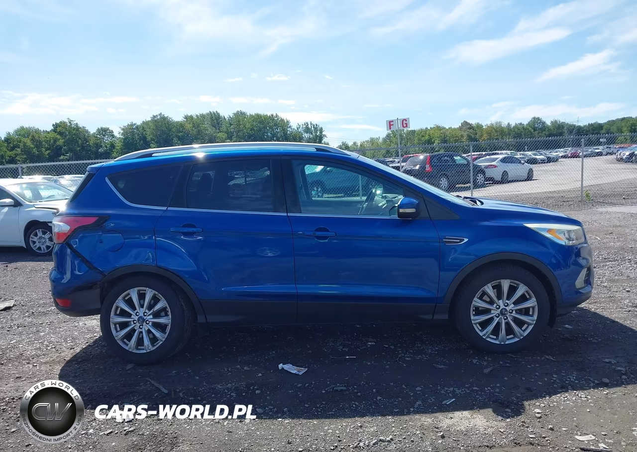 2017 Ford Escape Titanium VIN:1FMCU9JD1HUC75190 - 13