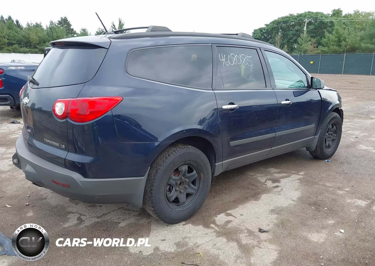2011 Chevrolet Traverse Ls VIN:1GNKRFED1BJ204131 - 4