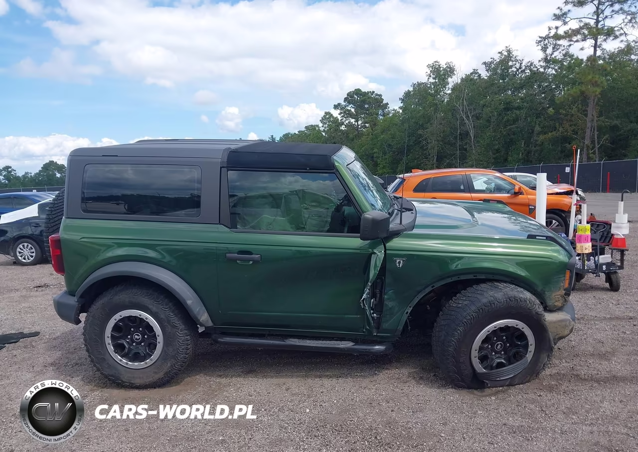 2022 Ford Bronco VIN:1FMDE5CH0NLB77070 - 13