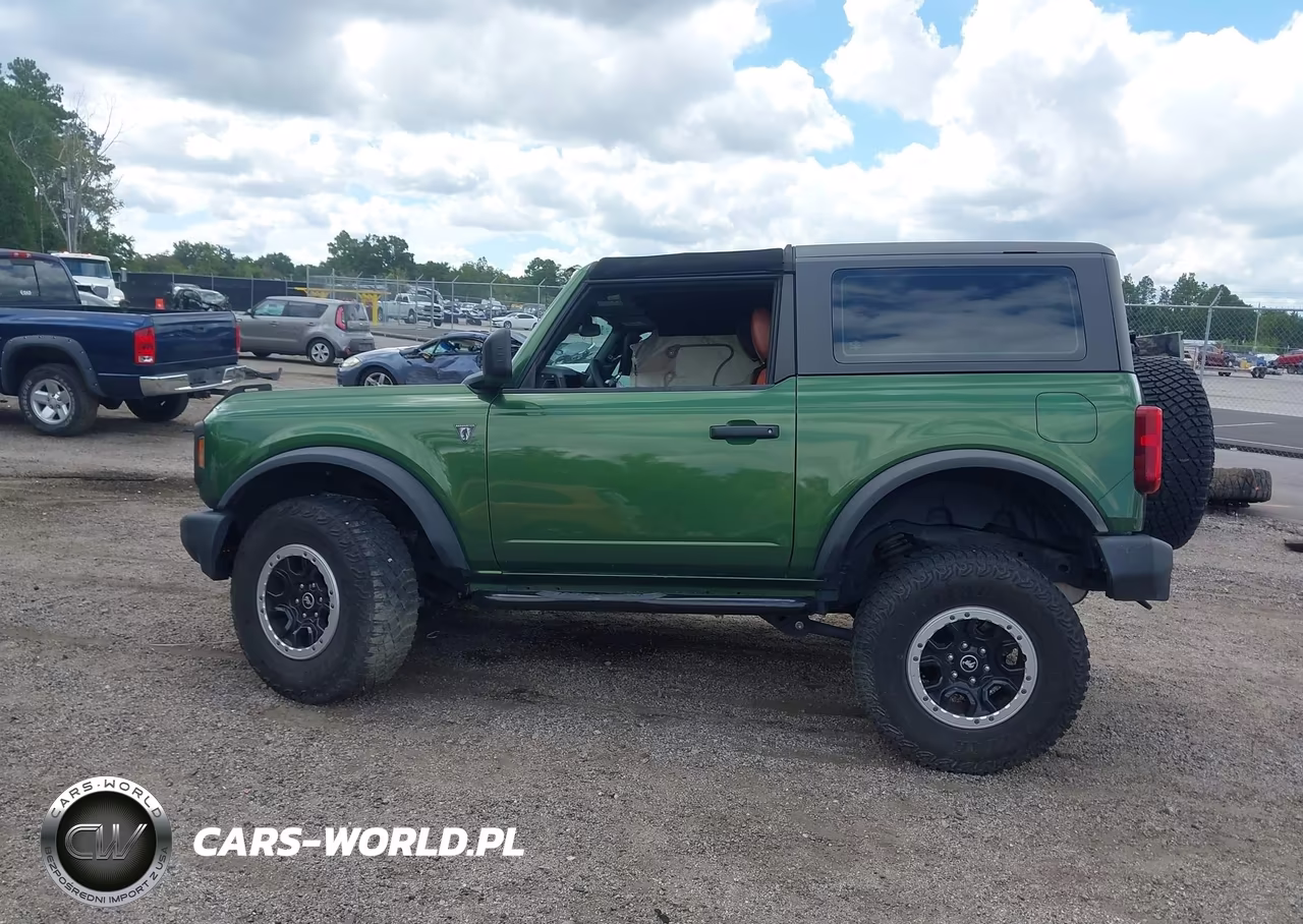 2022 Ford Bronco VIN:1FMDE5CH0NLB77070 - 14