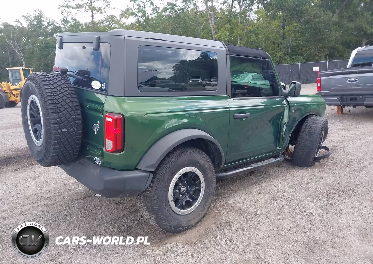 2022 Ford Bronco VIN:1FMDE5CH0NLB77070 - 4