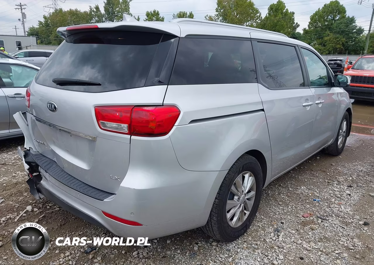 2018 Kia Sedona Lx VIN:KNDMB5C13J6379605 - 4