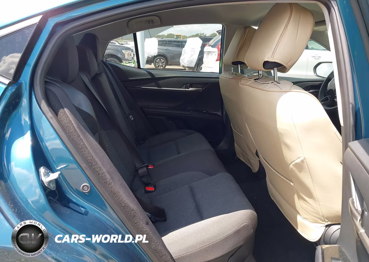 2025 Toyota Camry Le VIN:4T1DAACK9SU591437 - 8