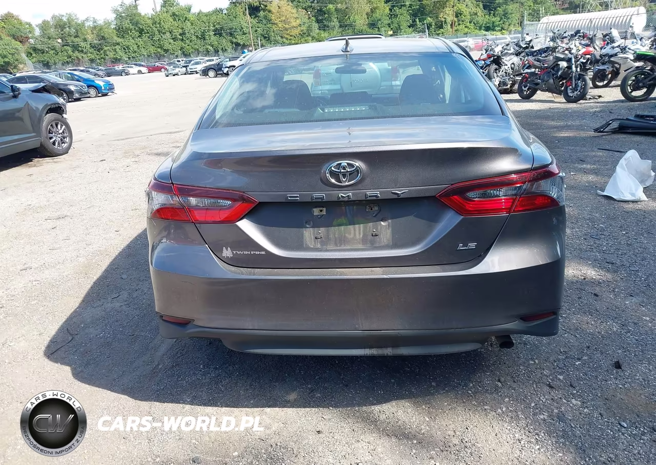 2021 Toyota Camry Le VIN:4T1C11AK4MU586759 - 16