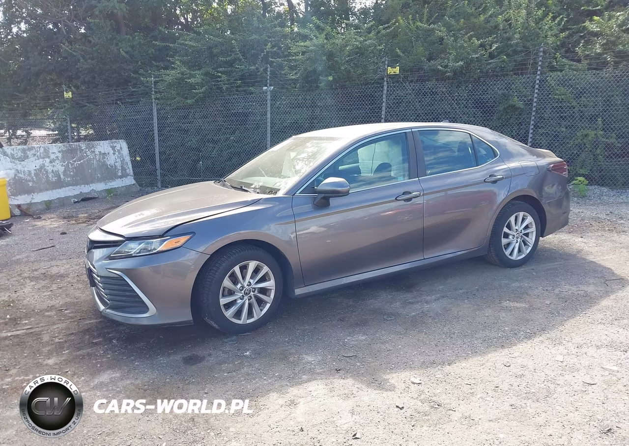 2021 Toyota Camry Le VIN:4T1C11AK4MU586759 - 2