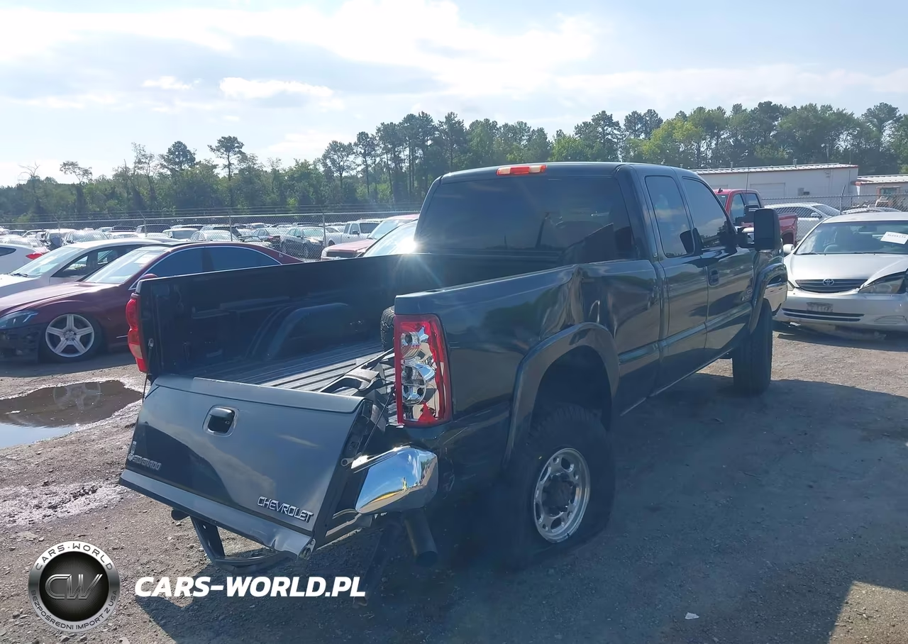 2003 Chevrolet Silverado 2500Hd Ls VIN:1GCHK29113E181220 - 4