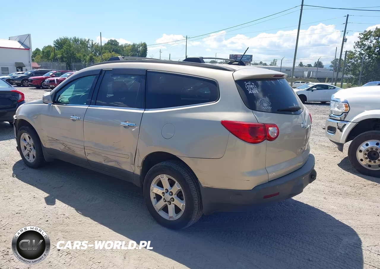 2010 Chevrolet Traverse Lt VIN:1GNLRFED4AS145542 - 3