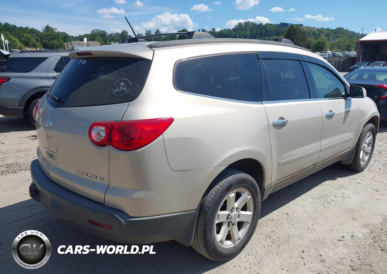 2010 Chevrolet Traverse Lt VIN:1GNLRFED4AS145542 - 4