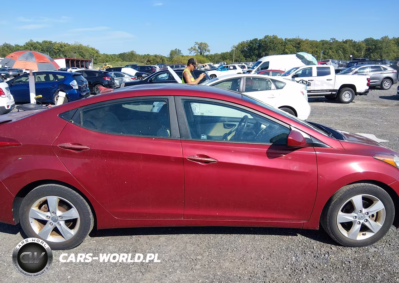 2013 Hyundai Elantra Gls VIN:5NPDH4AE6DH442639 - 13