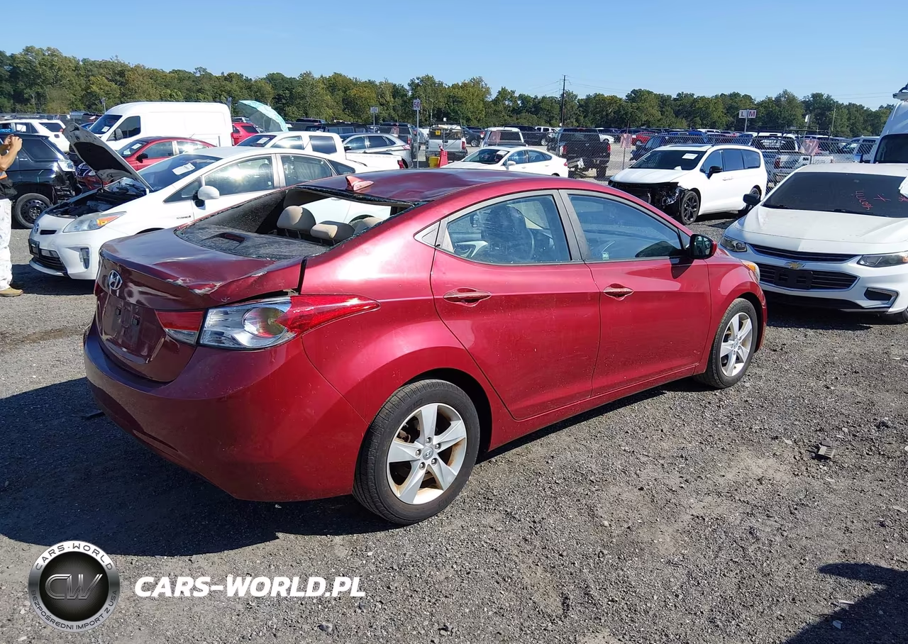 2013 Hyundai Elantra Gls VIN:5NPDH4AE6DH442639 - 4