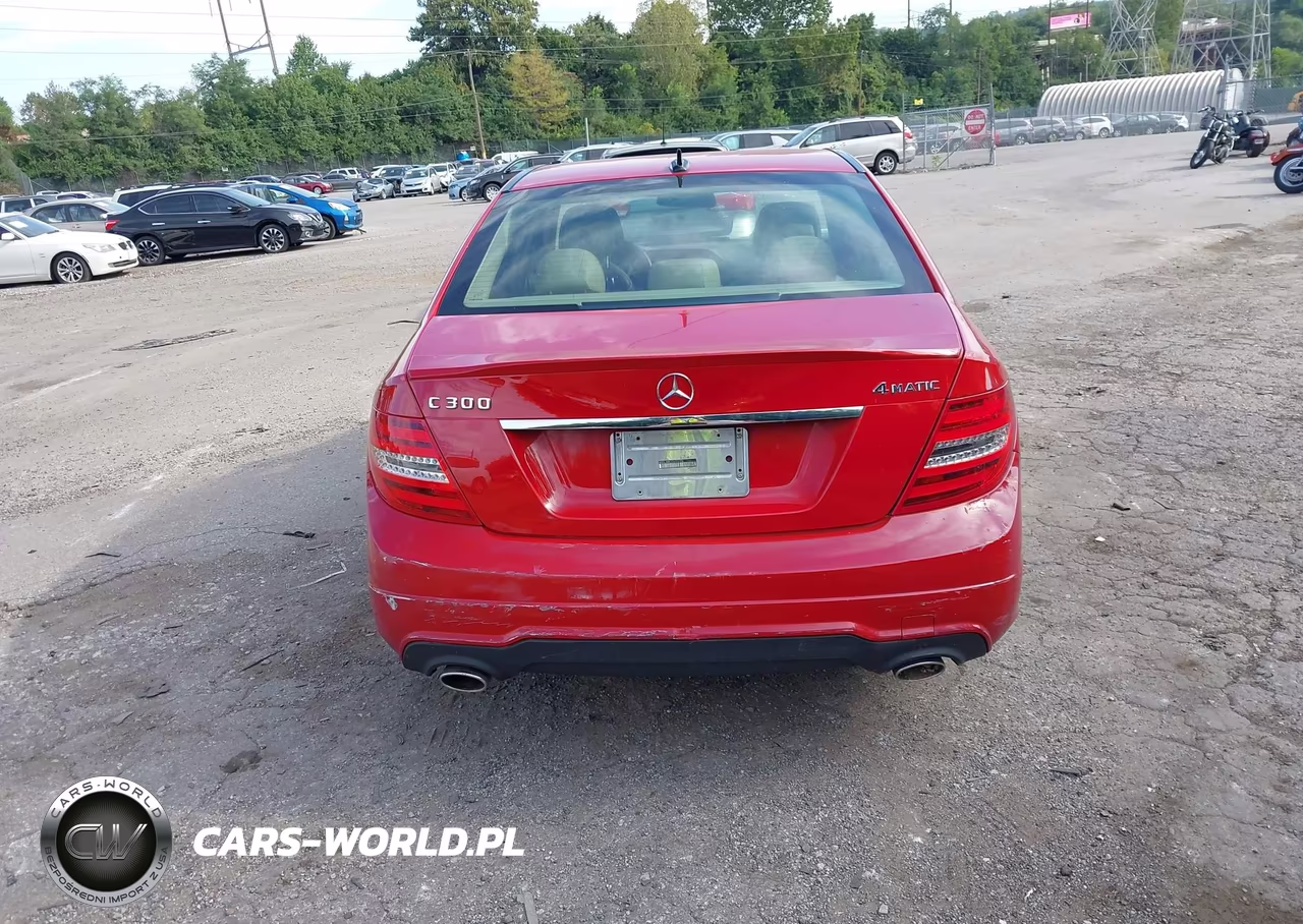 2013 Mercedes-Benz C 300 Sport 4Matic VIN:WDDGF8AB2DR251198 - 16